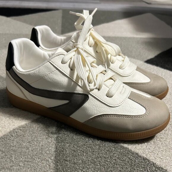 DV by Dolce Vita Quantum T-Toe Sneakers Women's Size 7 - Picture 1 of 14